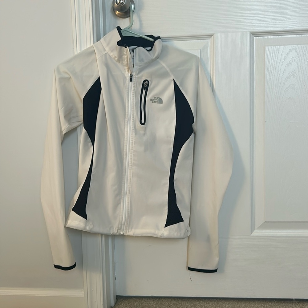The North Face women’s small windbreaker